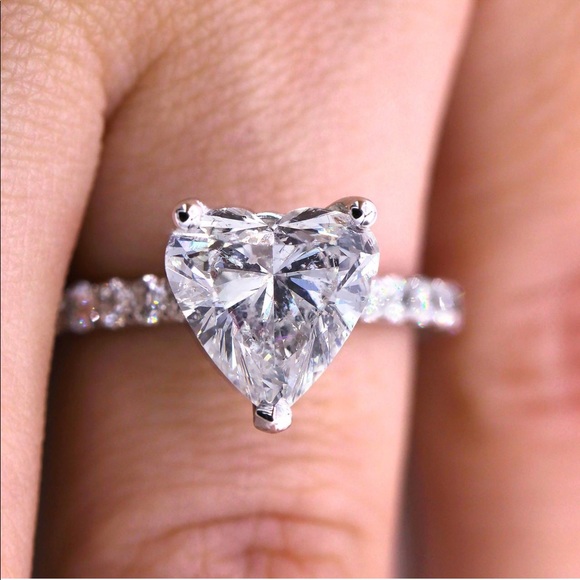 14k white gold ring diamond 2 CT heart engagement - Picture 2 of 9